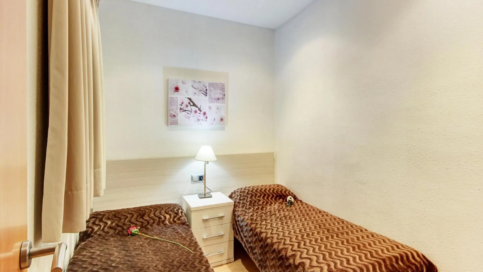 Apartment In Central Location Roses